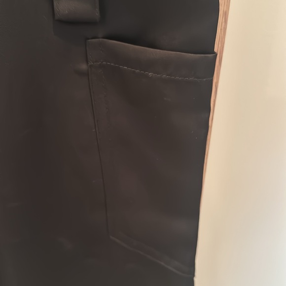 Sky To The Moon, silk like cargos, women’s size Small, never worn - Picture 3 of 4